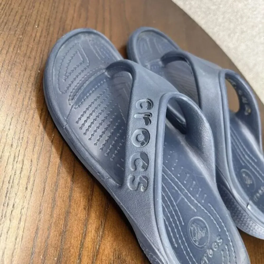 Crocs Baya Sandals Women's 7 Blue Comfort Thong Flip Flop Slip On‎ Water Shoe